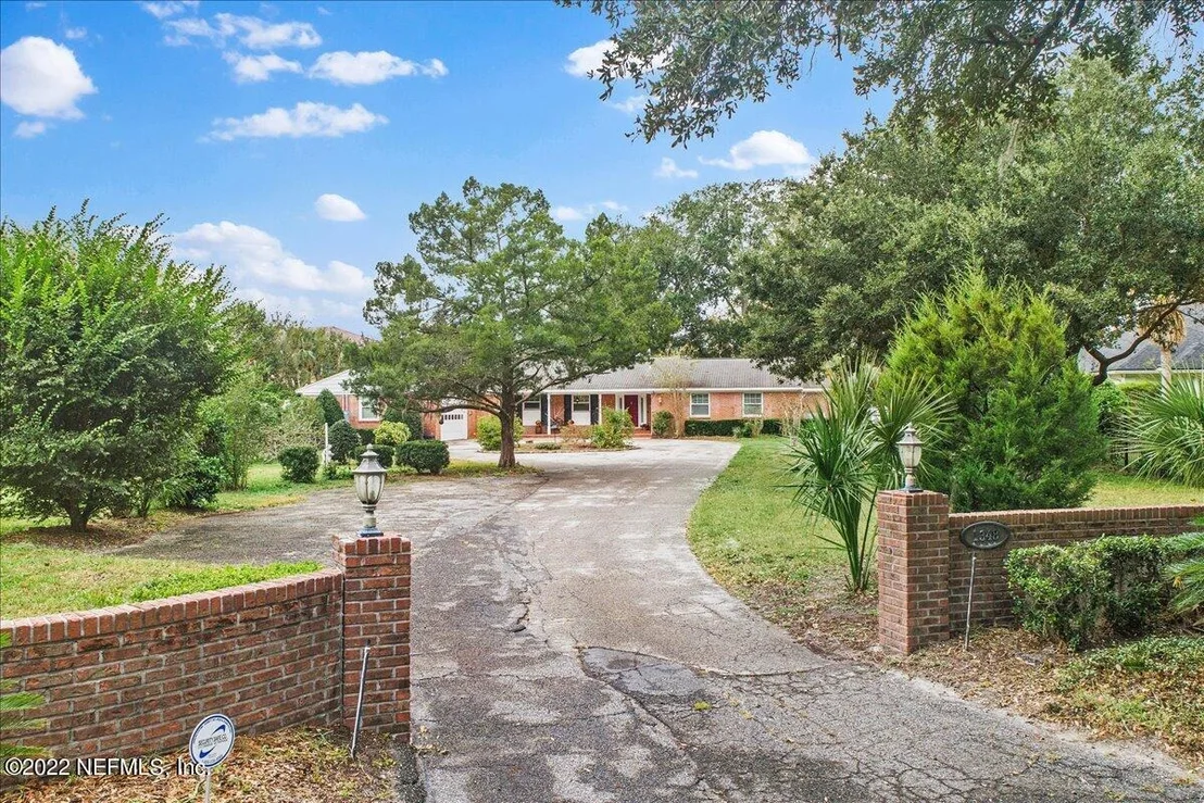 Photo of 1348 BAYLOR Lane