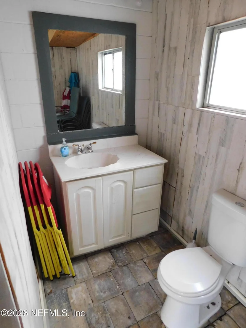 Photo of 2798 COMMANCHE Avenue