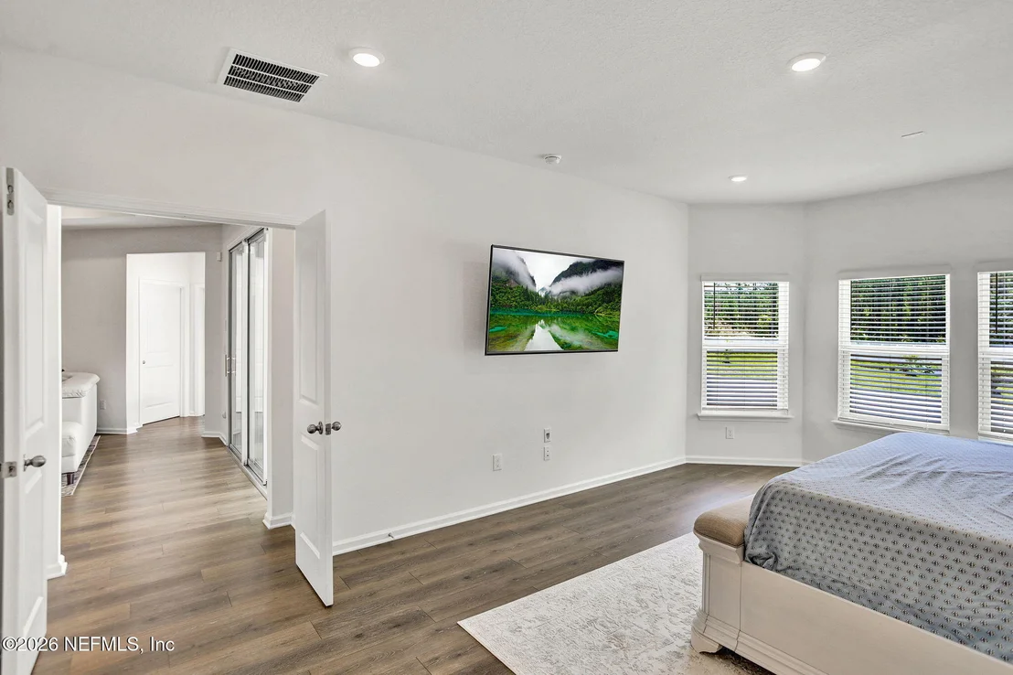 Photo of 25 SILVER LILY Way