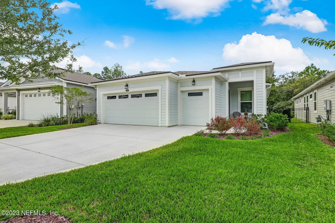 Photo of 214 HOPTREE Place