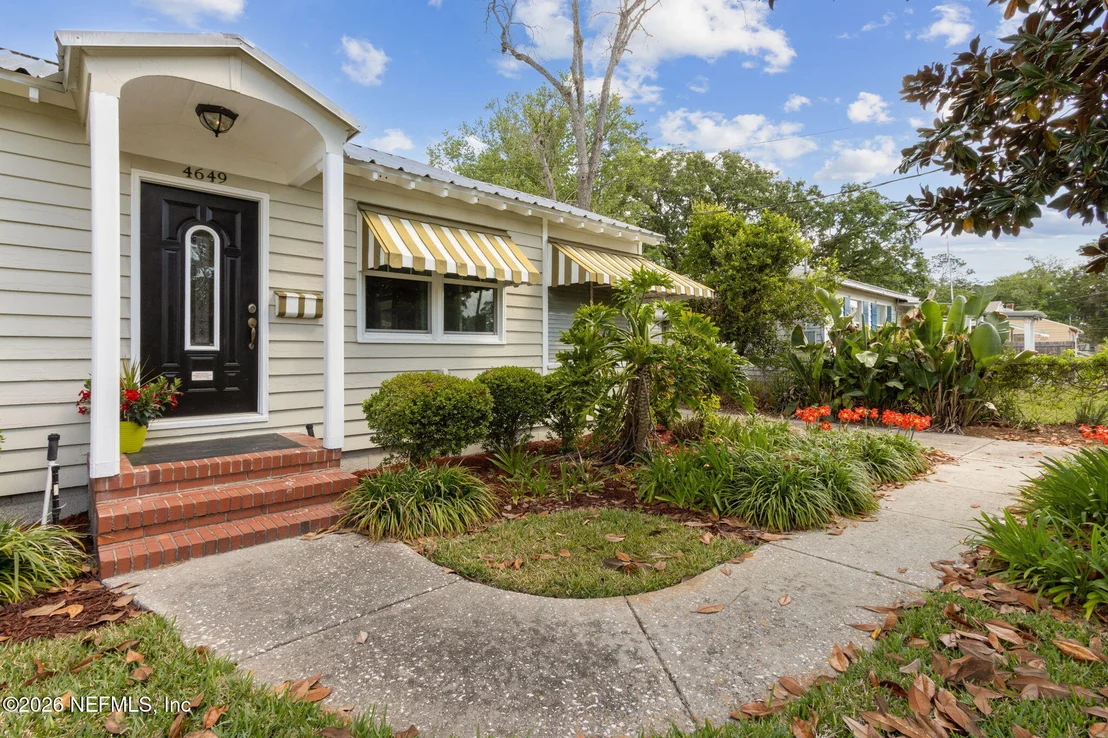 Photo of 4649 CAMBRIDGE Road