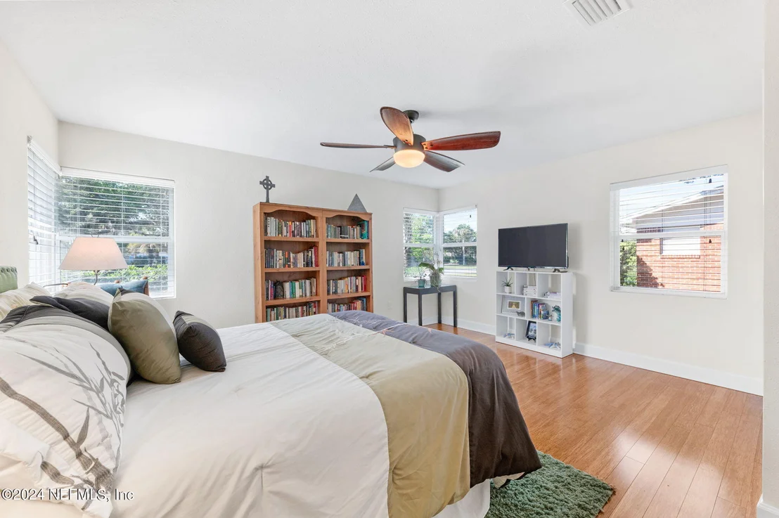 Photo of 6 OGLETHORPE Boulevard