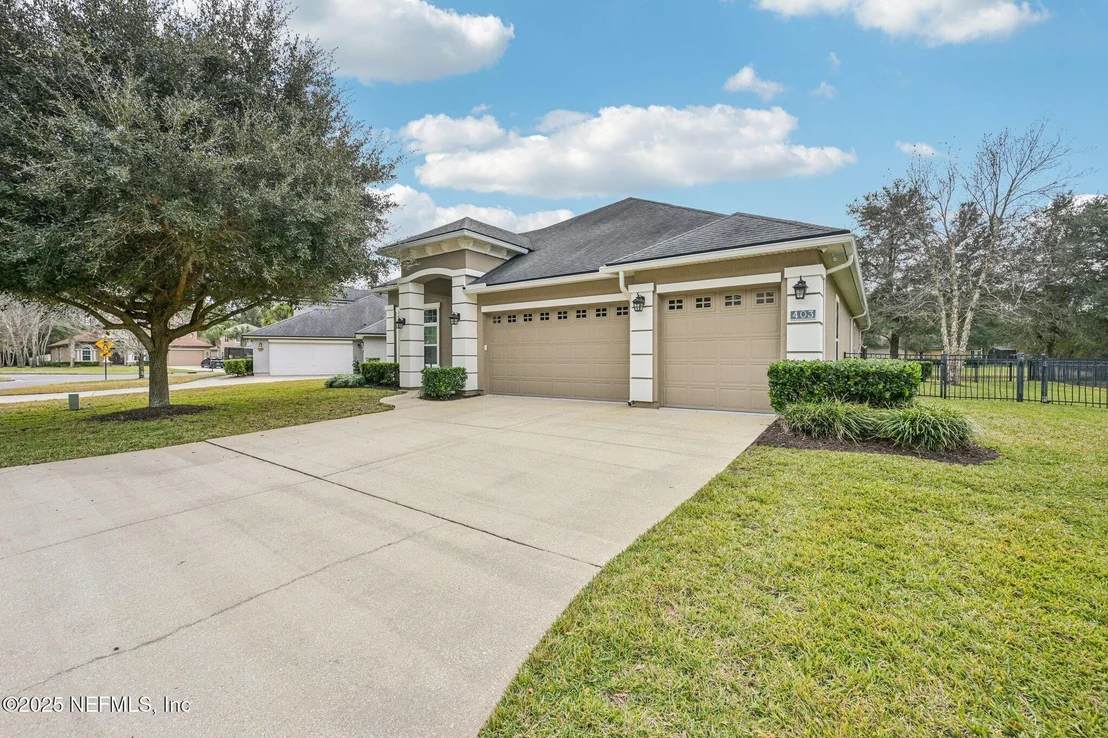 Photo of 403 WILLOW WINDS Parkway