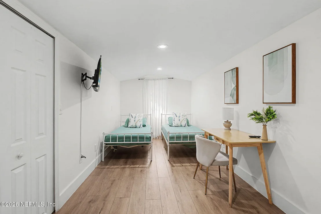 Photo of 16 MYRTLE Avenue