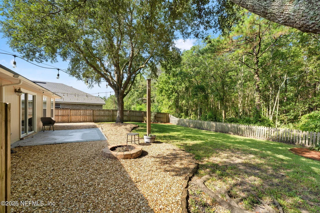 Photo of 2500 CEDAR TRACE Drive W