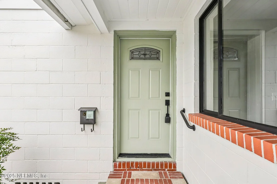 Photo of 5753 CRESTVIEW Road