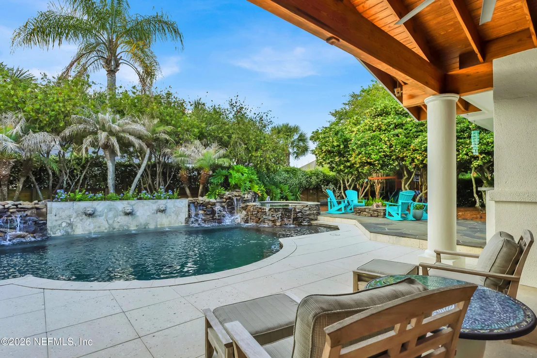 Photo of 33 CORONA Road