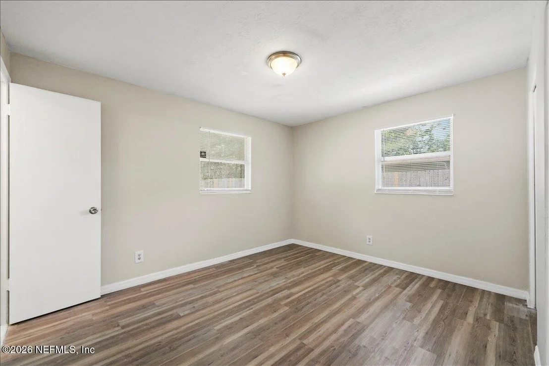Photo of 215 EDSON Drive