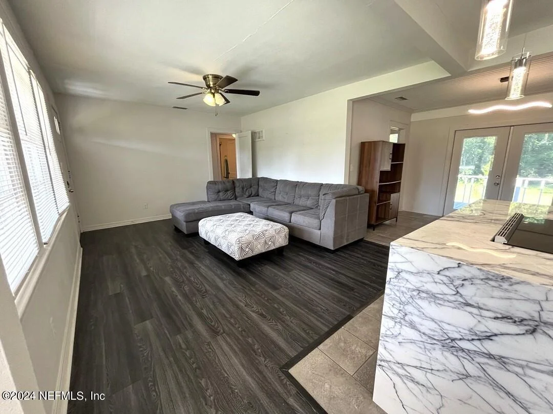 Photo of 2442 SOUTHSIDE Boulevard