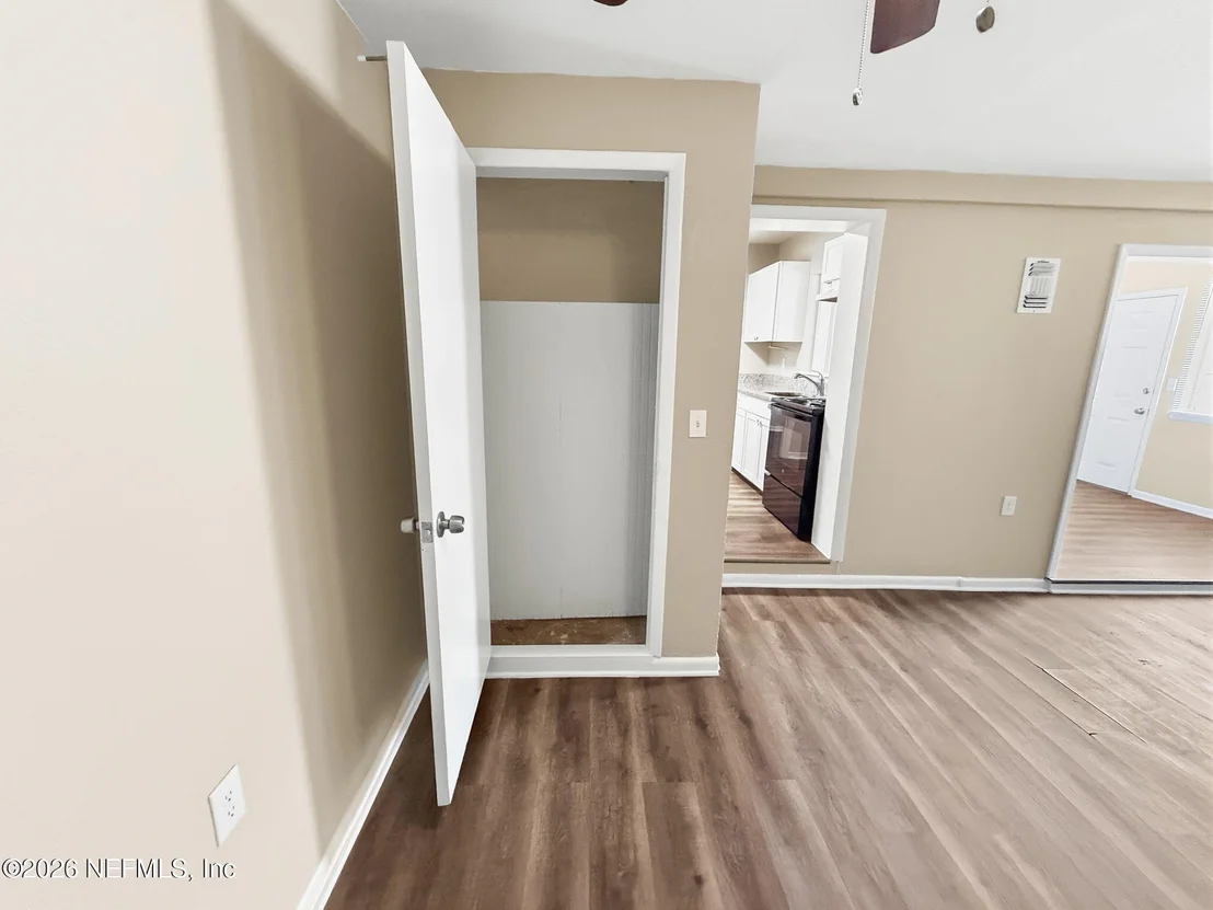 Photo of 2942 CHRISTOPHER Road