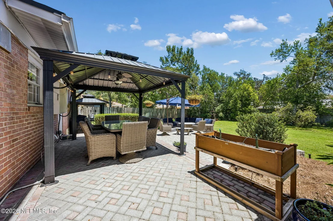 Photo of 2321 EGREMONT Drive