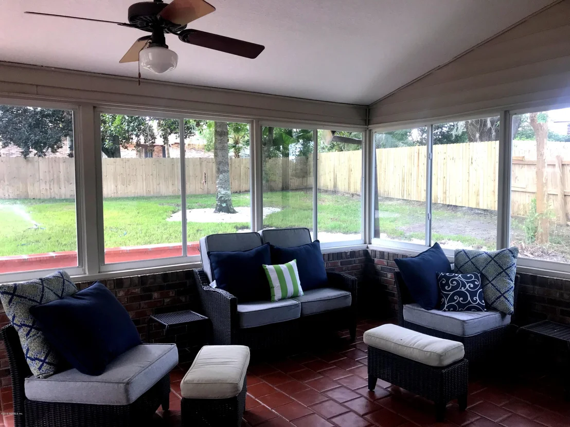 Photo of 901 MIDDLERIDGE Court