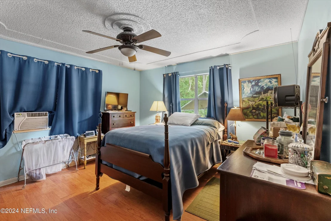 Photo of 1128 TAYLOR Road