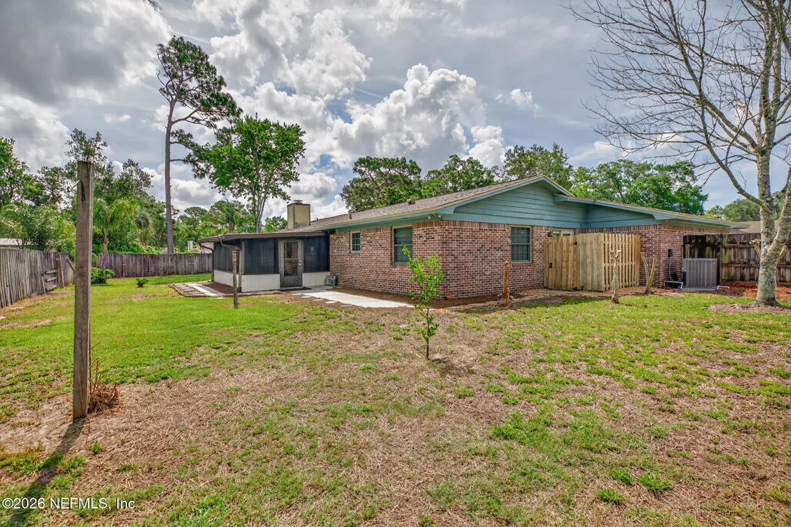 Photo of 1411 FOREST Lane