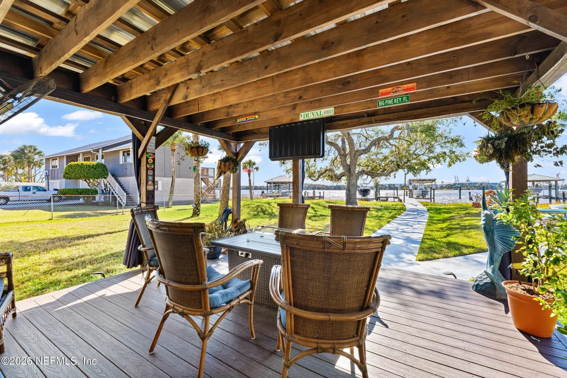 Photo of 5992 HECKSCHER Drive