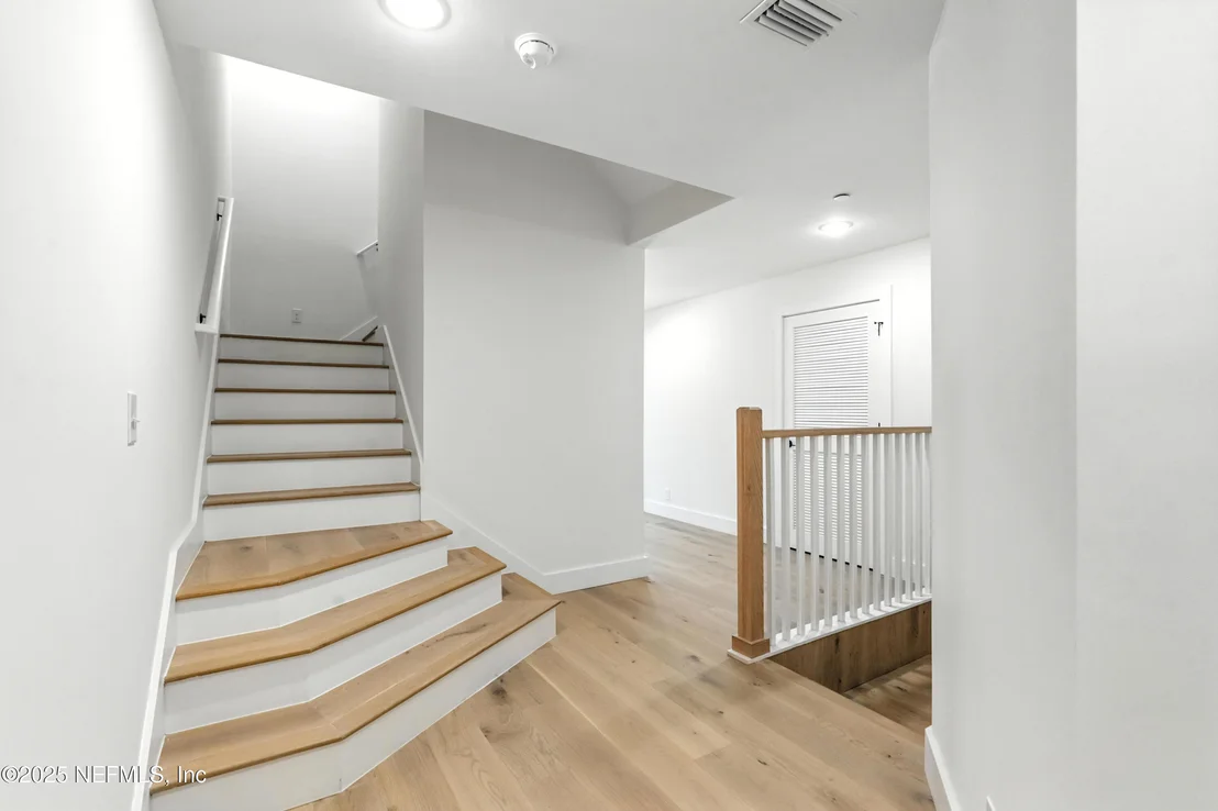 Photo of 45 CORTEZ Avenue