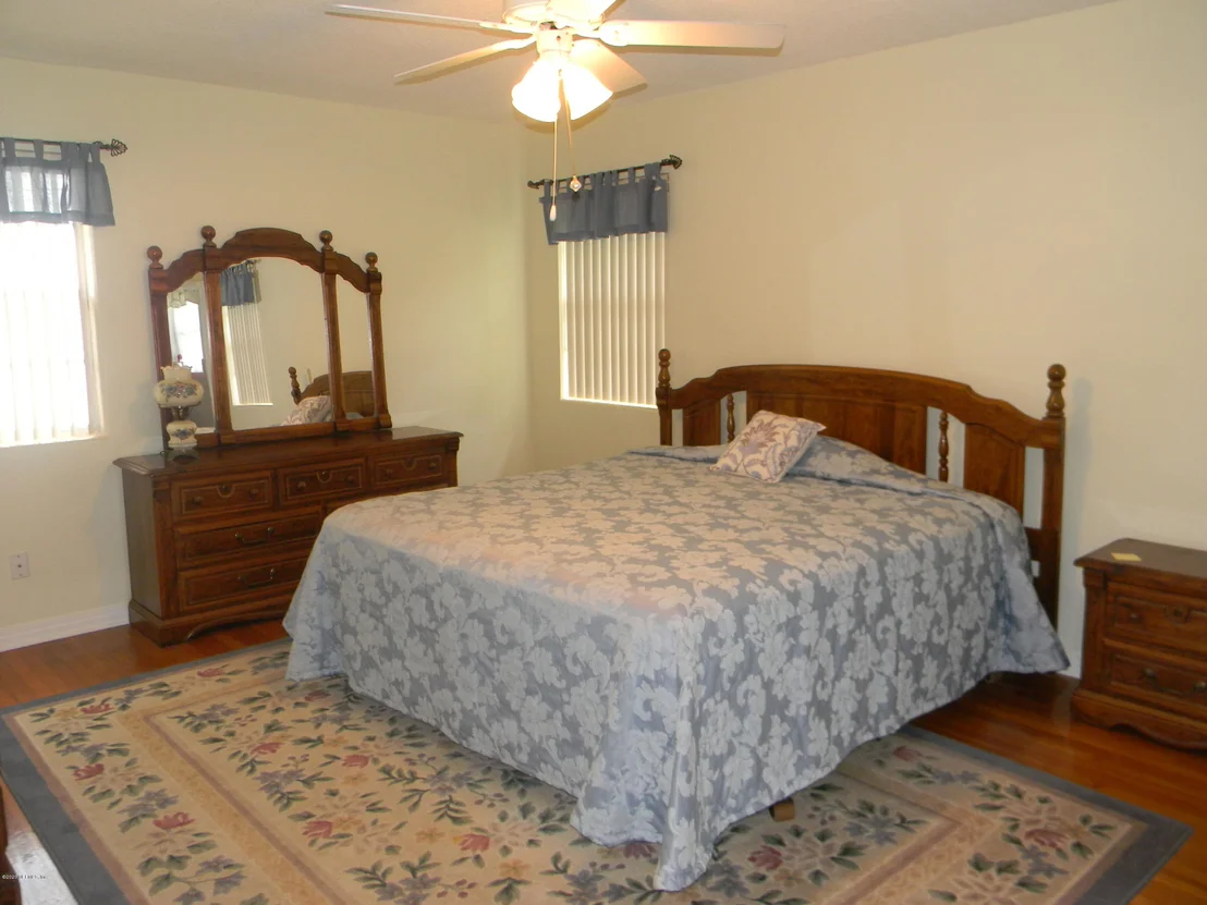 Photo of 1433 HARBOR OAKS Road