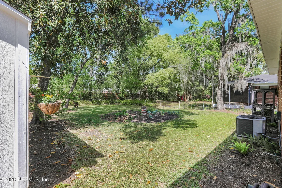 Photo of 5359 ROYCE Avenue