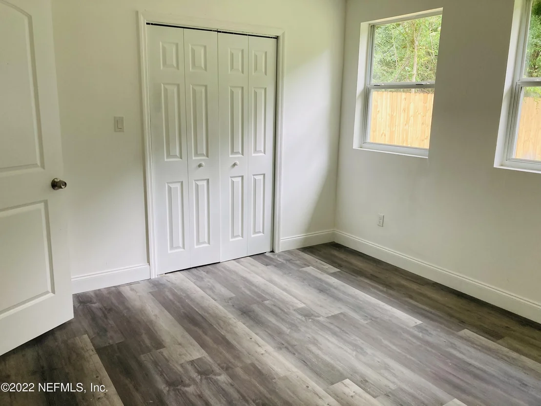 Photo of 5537 ALPHA Avenue