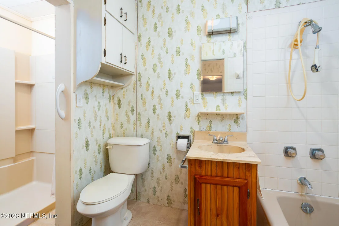 Photo of 202 SAINT JOHNS Drive