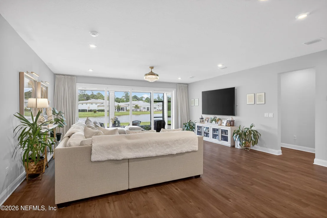 Photo of 85491 FALL RIVER Parkway