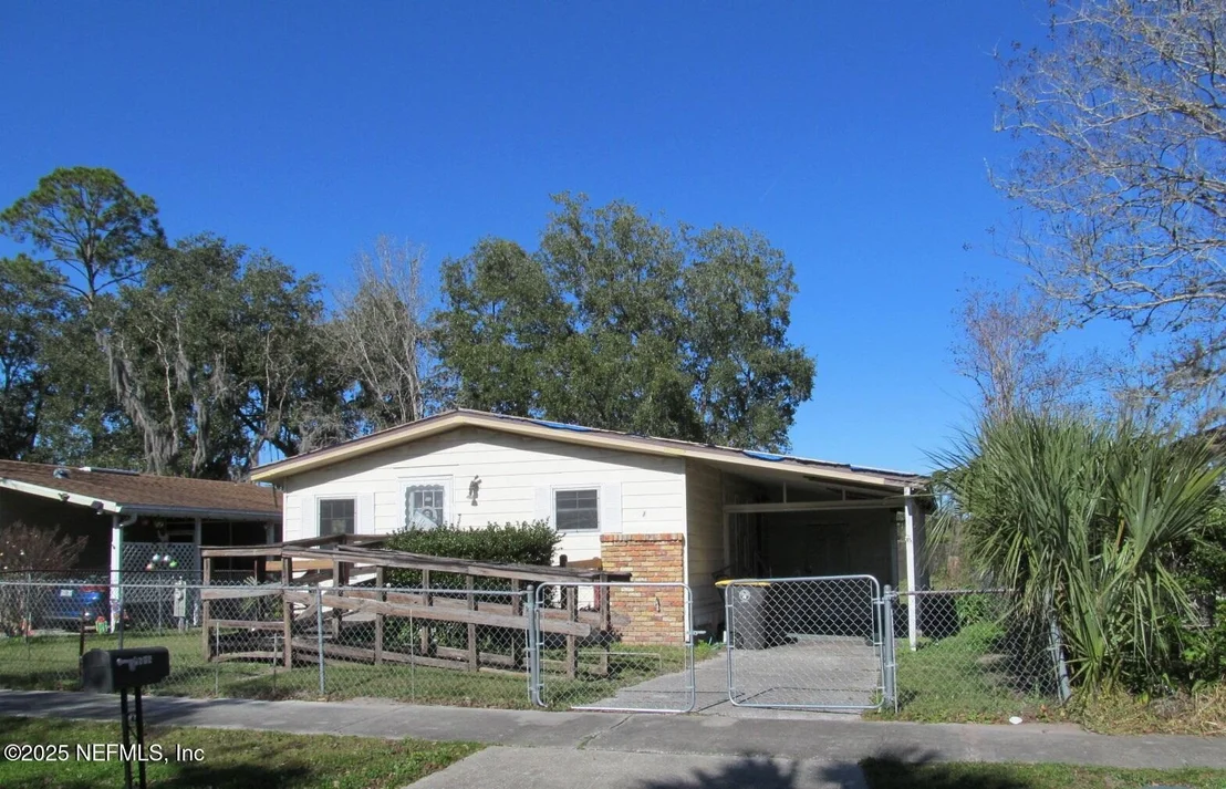 Photo of 5931 LONGCHAMP Drive