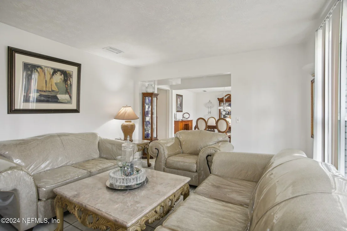 Photo of 5816 MONCRIEF Road