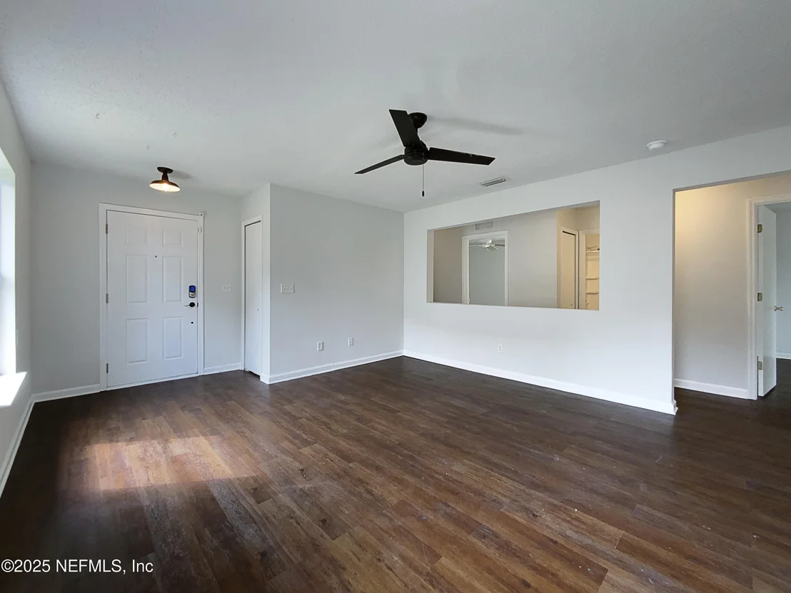 Photo of 823 WYNFIELD Circle