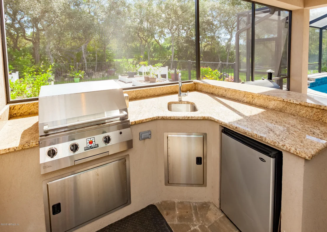 Photo of 216 VALE Drive