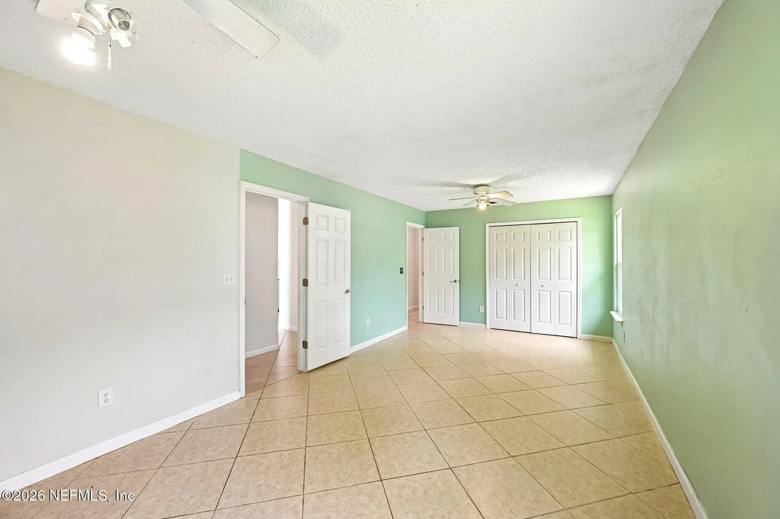 Photo of 392 MAPLEWOOD Drive