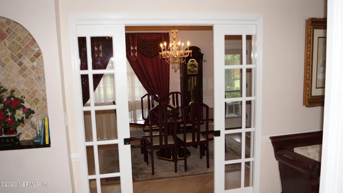 Photo of 6113 RAINTREE Road