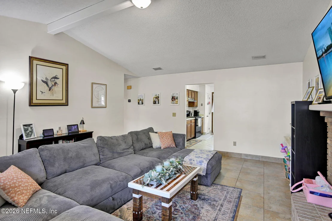 Photo of 12977 BEAUBIEN Road