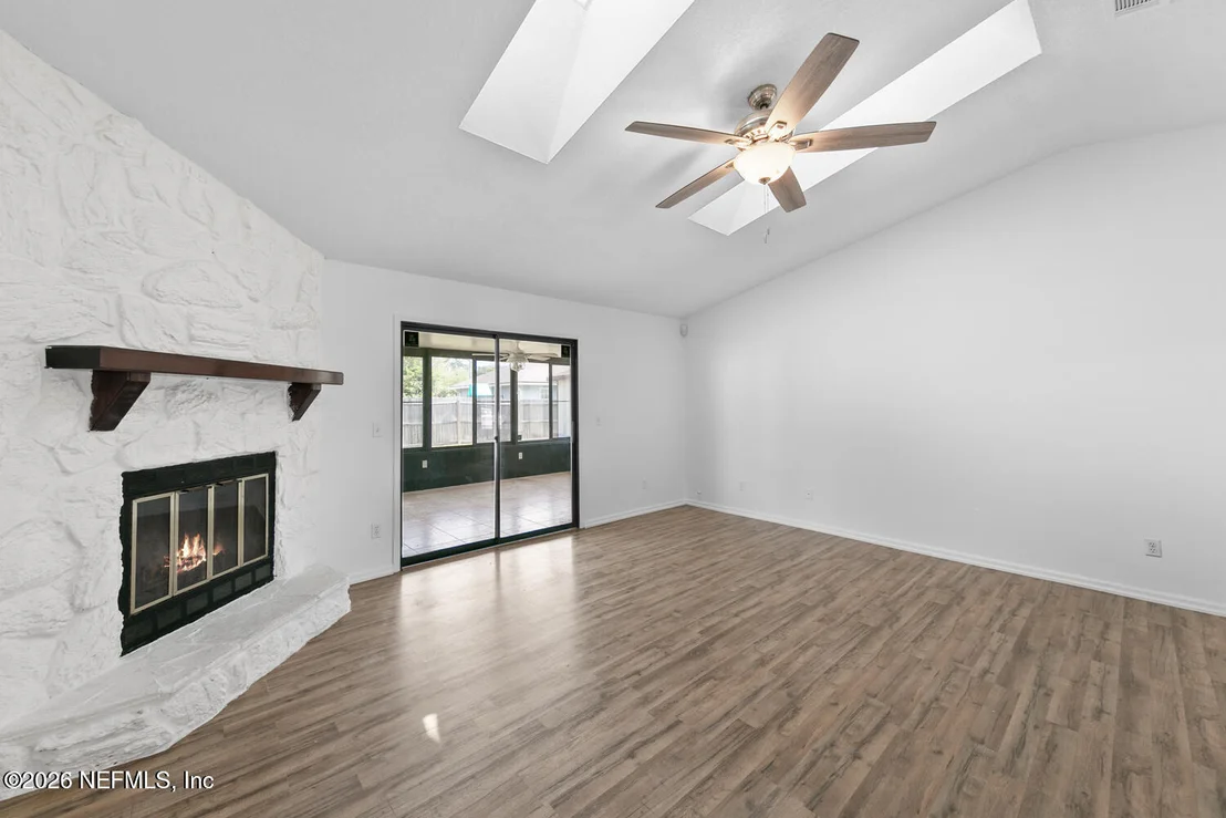 Photo of 12183 LYONS Street