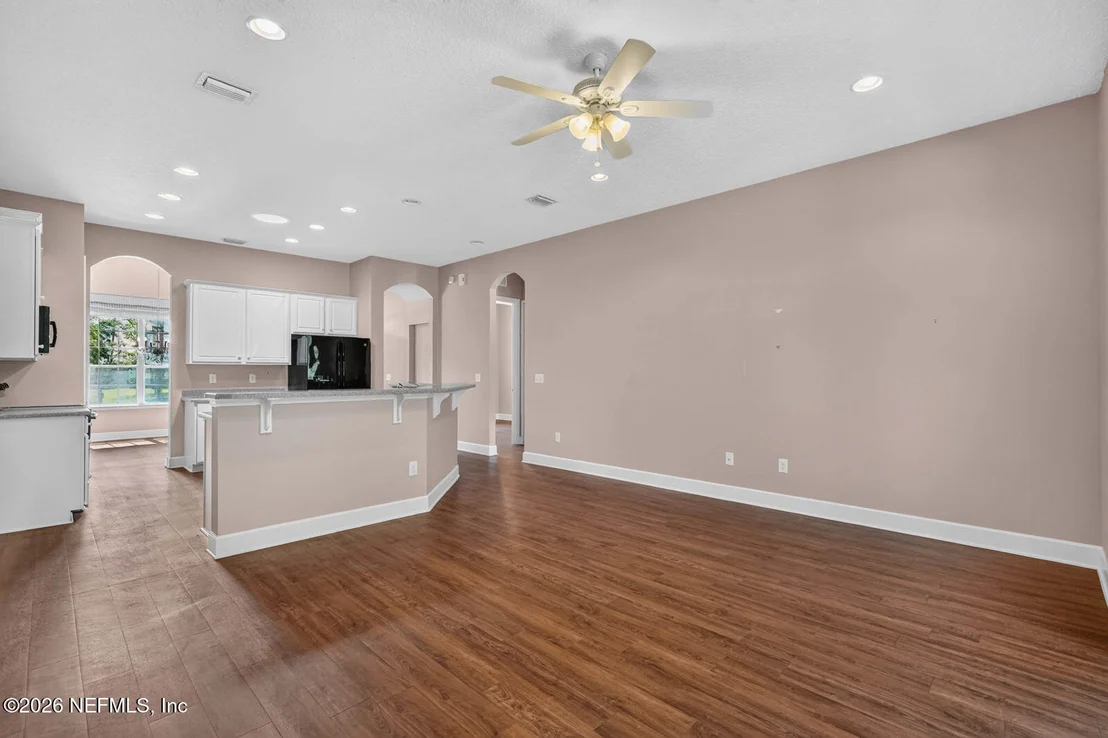 Photo of 412 MARIBELLA Court