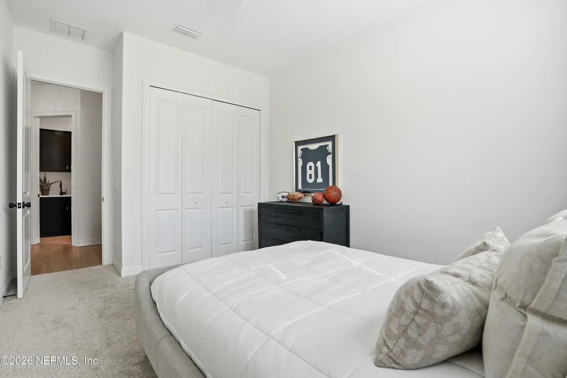 Photo of 658 PALM CREST Drive