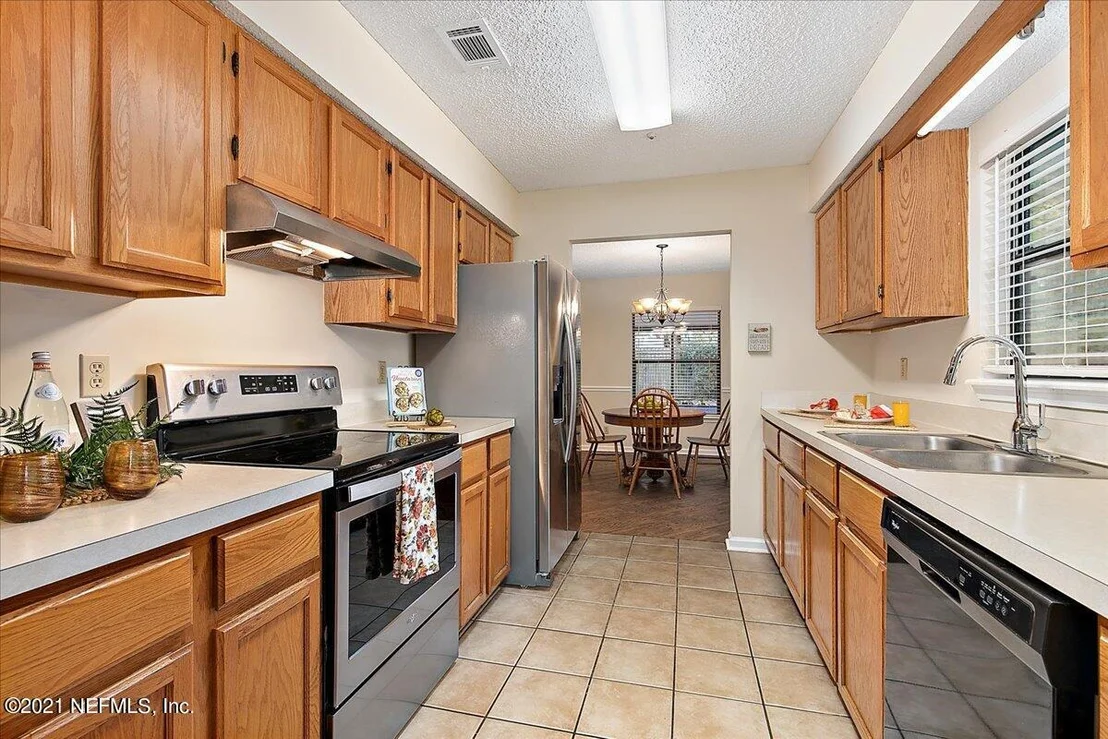 Photo of 14065 BROKEN BOW Drive N
