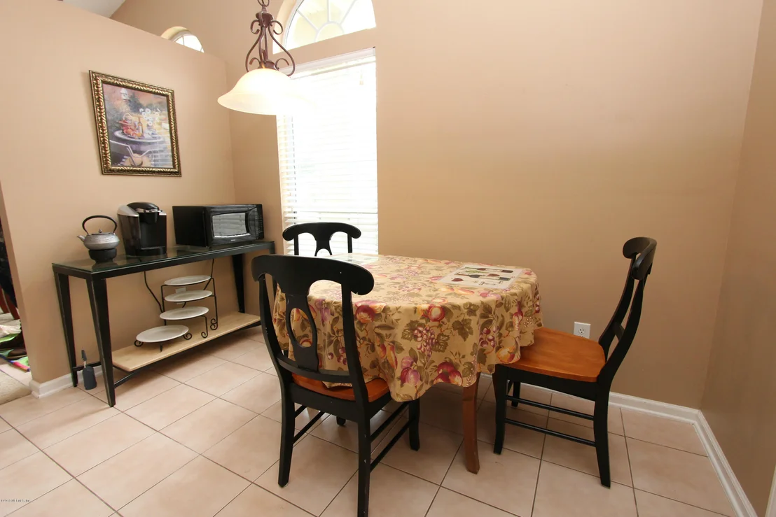 Photo of 329 W Tropical Trace