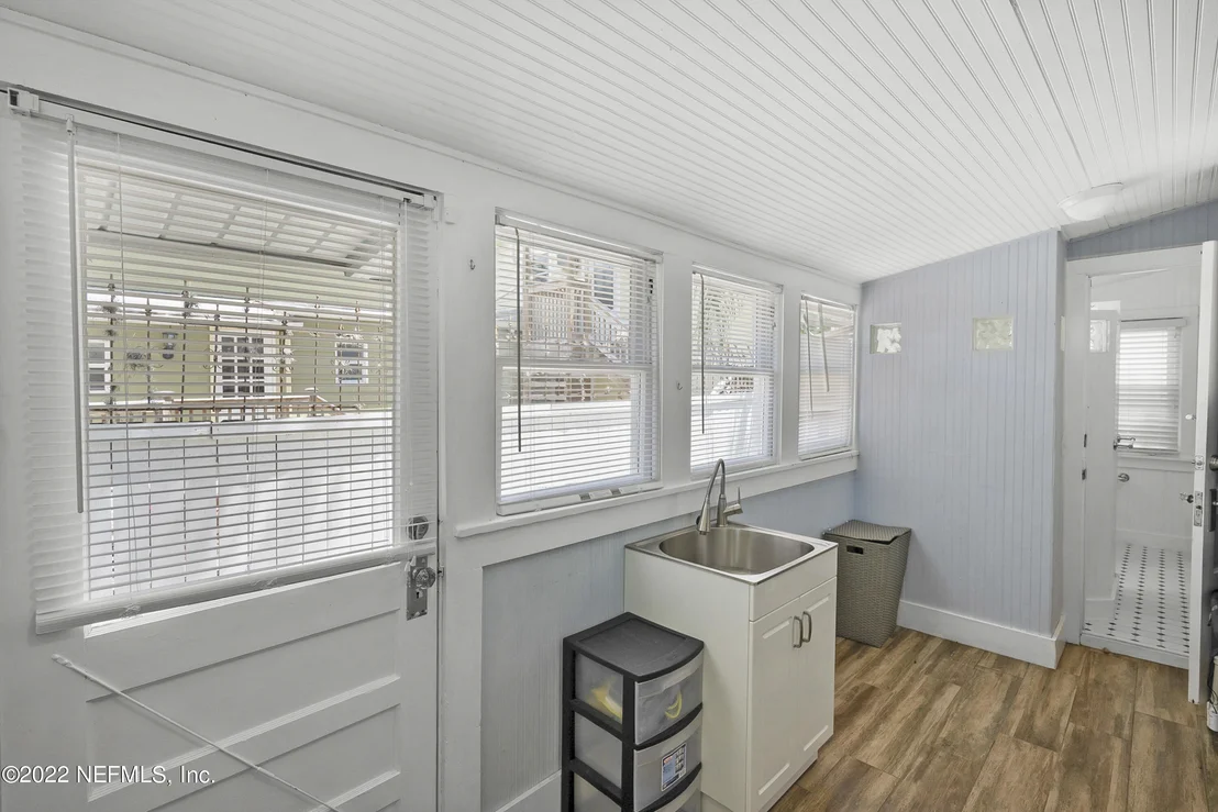 Photo of 60 ALMERIA Street