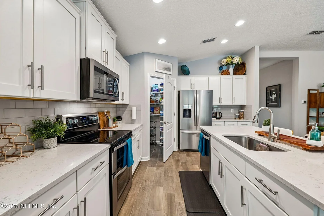 Photo of 3800 GREAT FALLS Loop