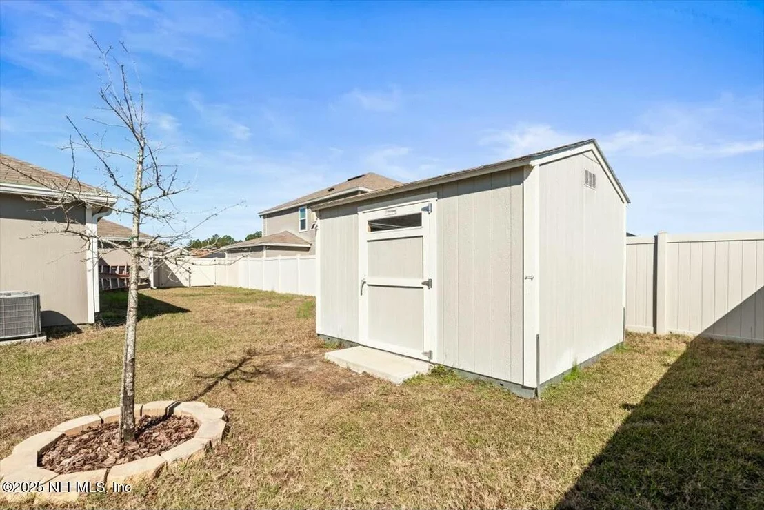 Photo of 10451 COLLINS FIELD Circle