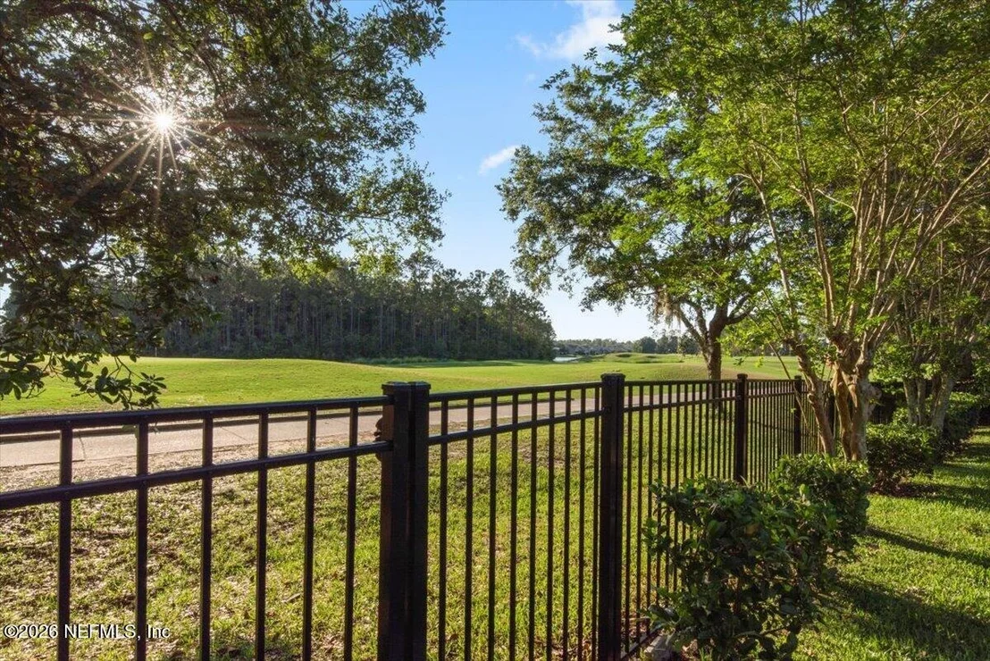 Photo of 421 ST JOHNS GOLF Drive