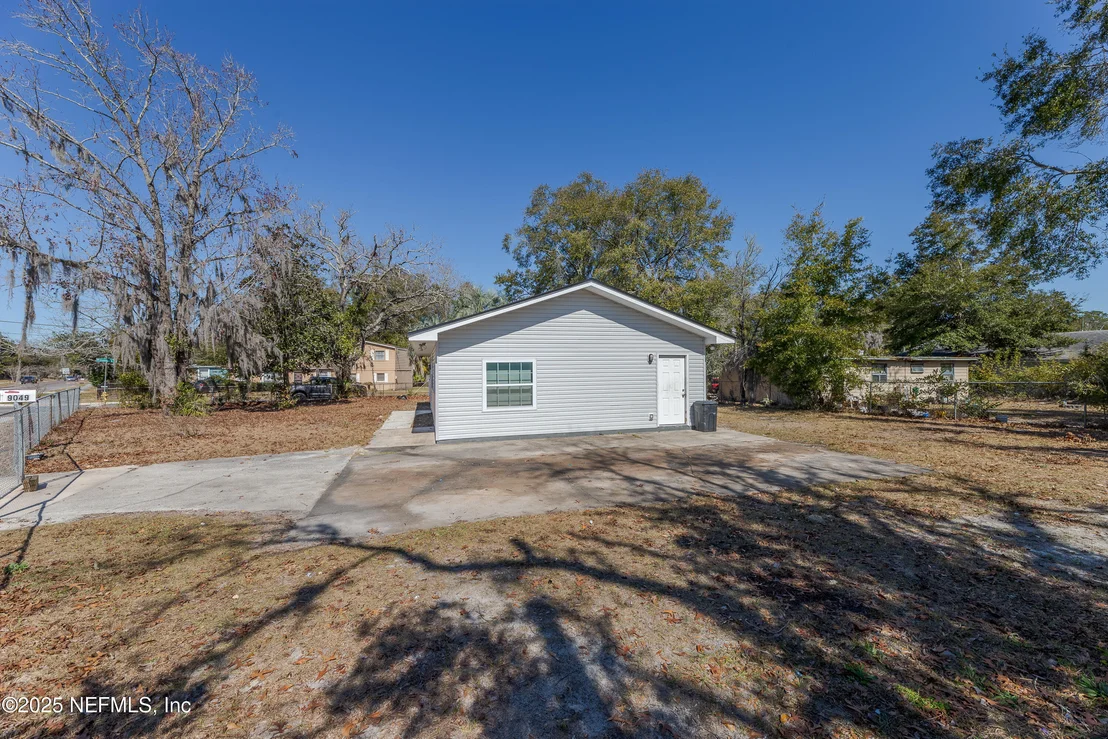 Photo of 9049 NORFOLK Boulevard