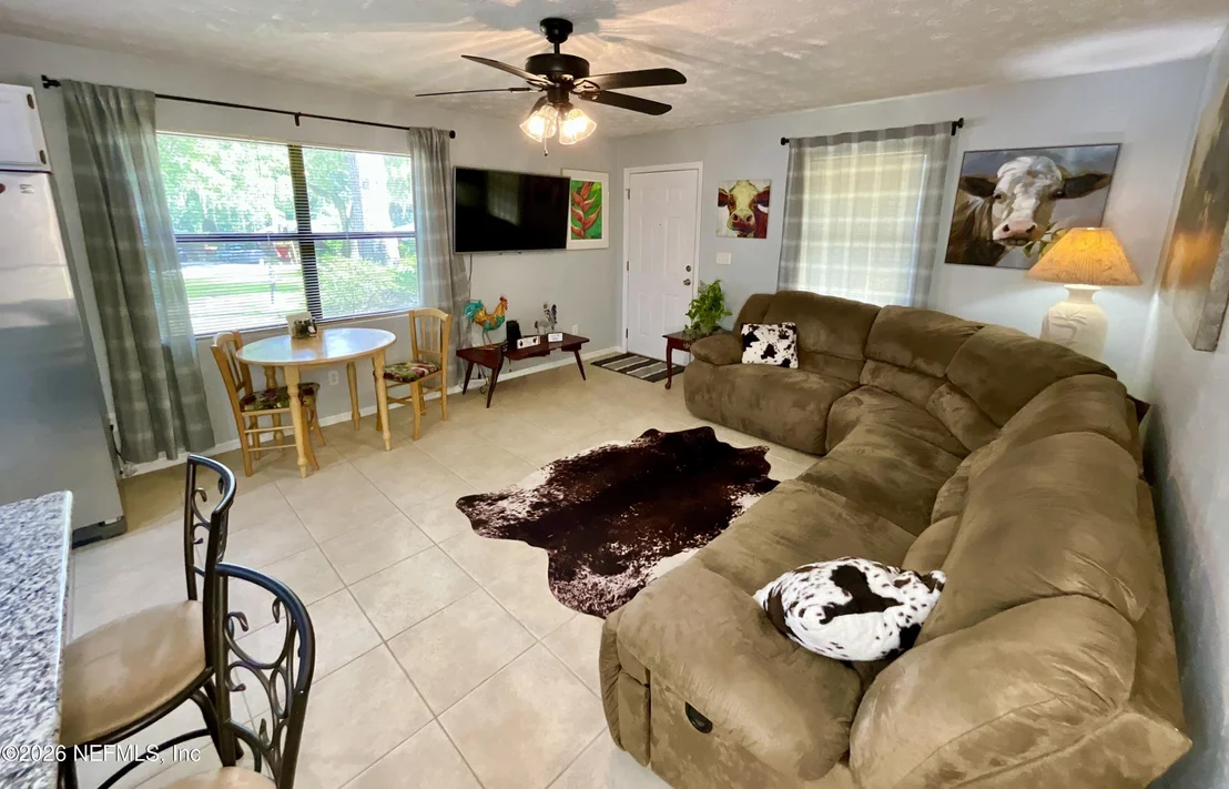 Photo of 468 SE 28TH Way