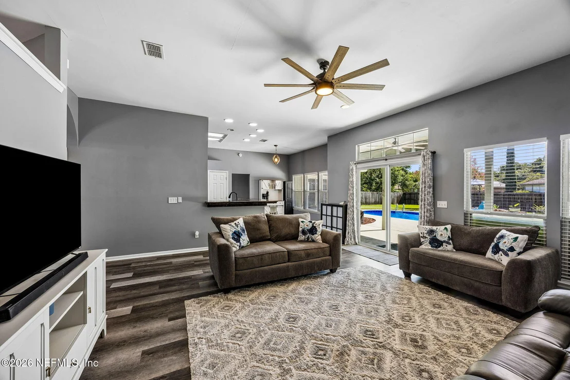 Photo of 1537 MAPLE LEAF Lane