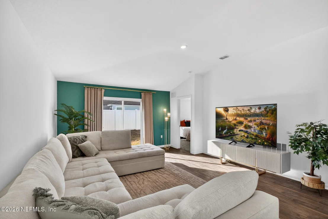 Photo of 163 SILVER BIRCH Street