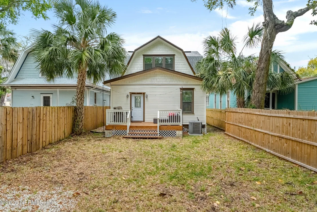 Photo of 1217 WALNUT Street