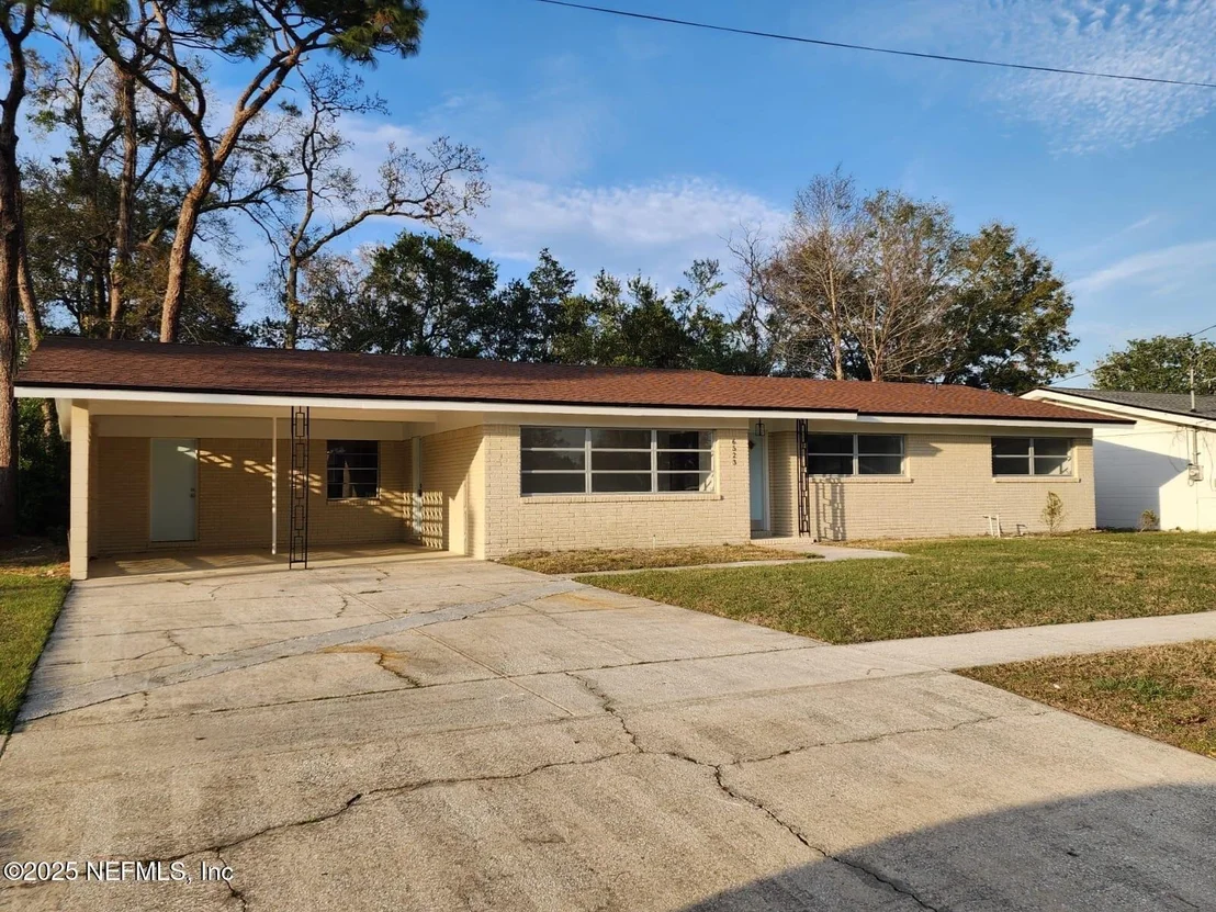 Photo of 6523 HASLETT Drive N