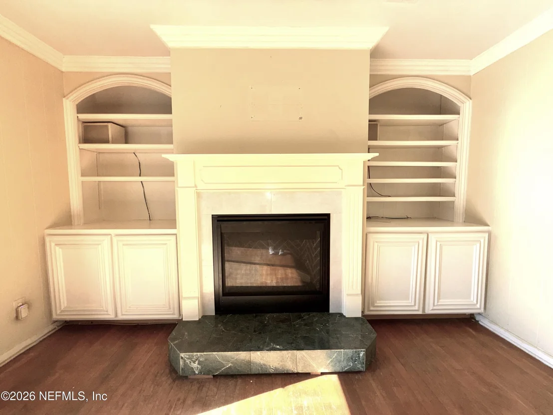 Photo of 976 TOWNSEND Boulevard
