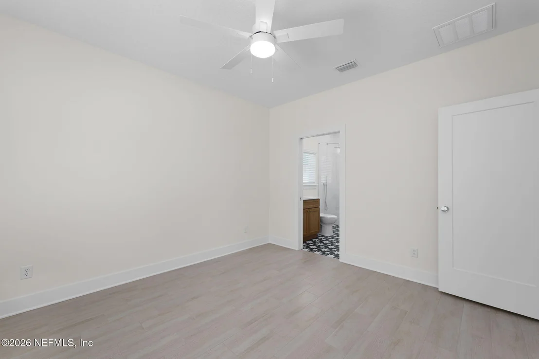 Photo of 882 W 4TH Street