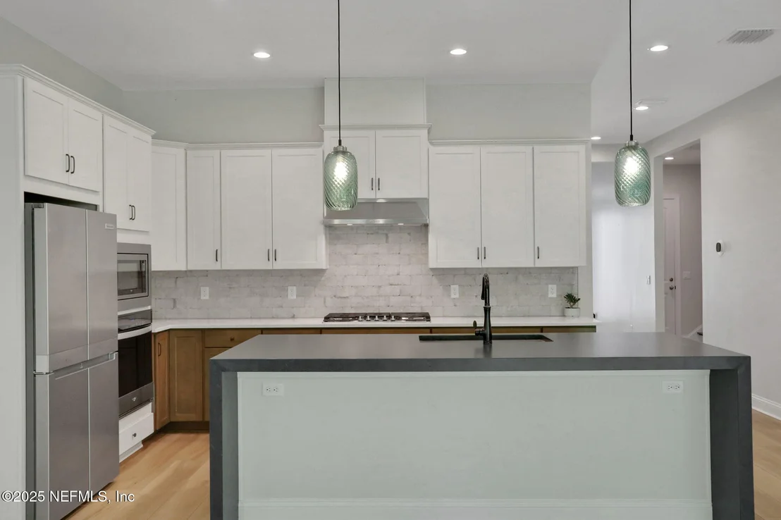 Photo of 10149 FILAMENT Boulevard